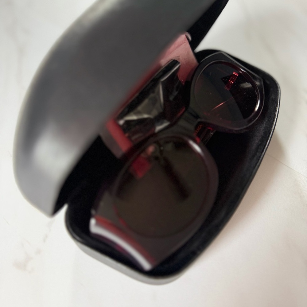 New Authentic Salvatore Ferragamo 612 Red Oval Sunglasses Made in Italy w Case - Picture 3 of 11